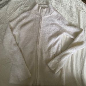 White soft sweatshirt